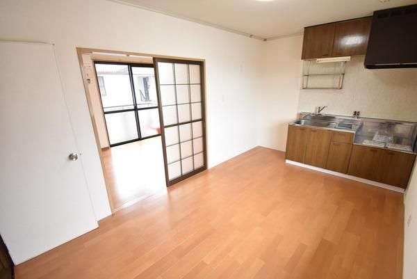 �y�����E���r���O�z�@���d�l�ʐ^