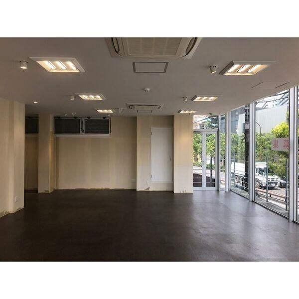 �y���̑������E�X�y�[�X�z�@