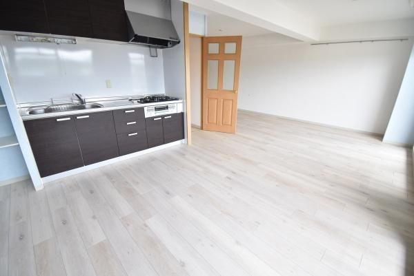 �y�����E���r���O�z�@���d�l�ʐ^