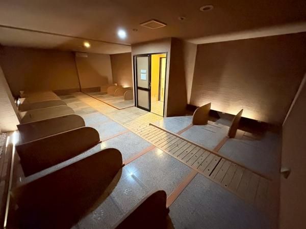 �y�����E���r���O�z�@