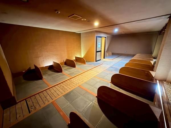 �y�����E���r���O�z�@