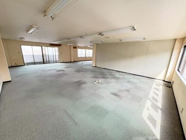 �y���̑��ݔ��z�@