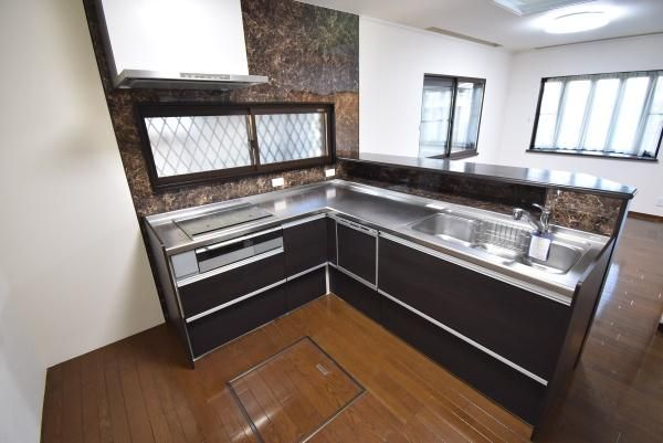 �y�L�b�`���z�@