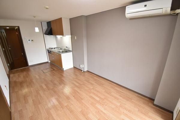 �y�����E���r���O�z�@�������ʎ�