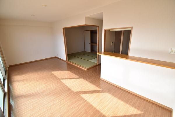 �y�����E���r���O�z�@���d�l�ʐ^