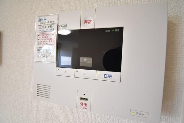 �y�Z�L�����e�B�z�@���d�l�ʐ^