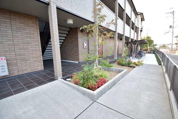 �y�G���g�����X�z�@