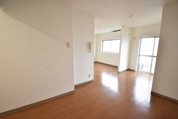 �y�����E���r���O�z�@���d�l�ʐ^