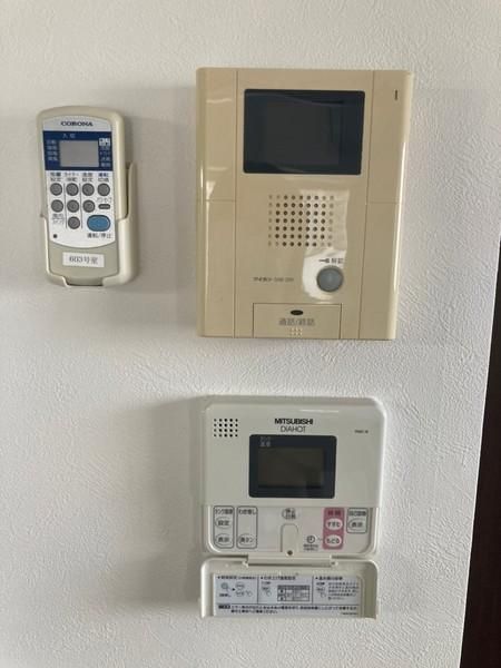 �y�Z�L�����e�B�z�@