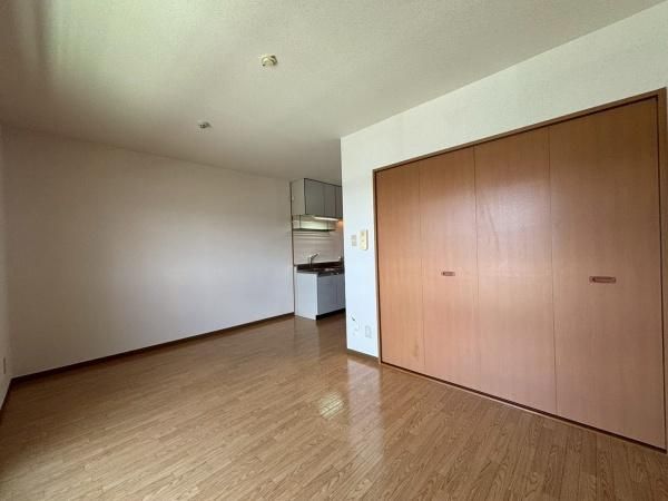 �y�����E���r���O�z�@