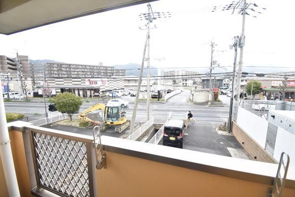 �y���]�z�@