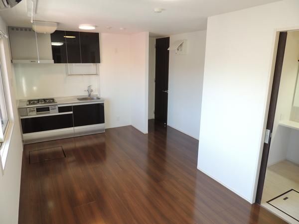 �y�����E���r���O�z�@