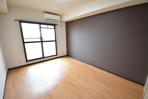 �y�����E���r���O�z�@���d�l�ʐ^