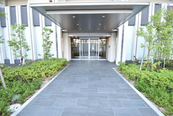 �y�G���g�����X�z�@