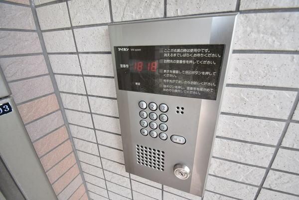 �y�Z�L�����e�B�z�@���d�l�ʐ^