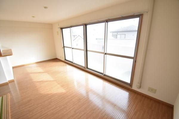 �y�����E���r���O�z�@���d�l�ʐ^