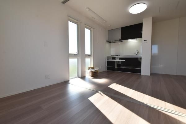 �y�����E���r���O�z�@�������ʎ�