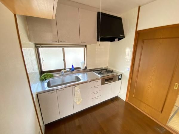 �y�L�b�`���z�@