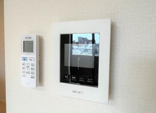 �y�Z�L�����e�B�z�@���d�l�ʐ^