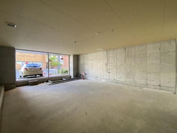 �y�����E���r���O�z�@