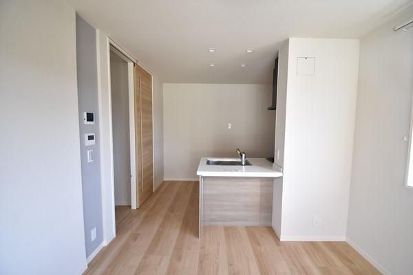 �y�����E���r���O�z�@