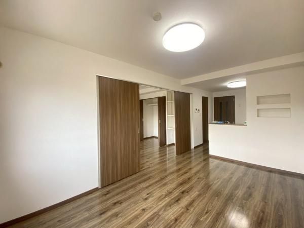 �y�����E���r���O�z�@