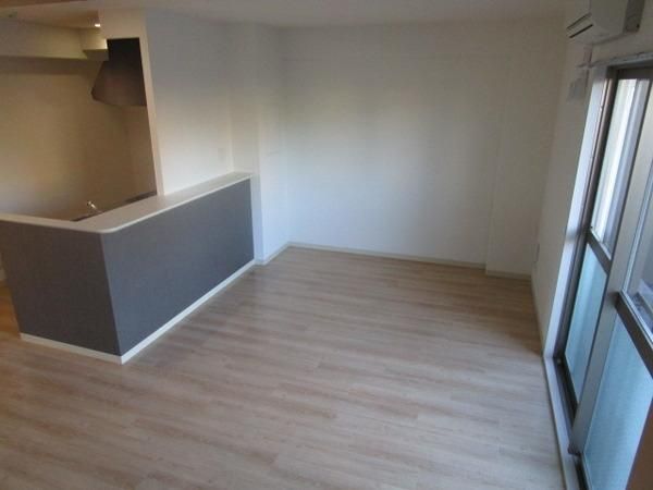 �y�����E���r���O�z�@���d�l�ʐ^