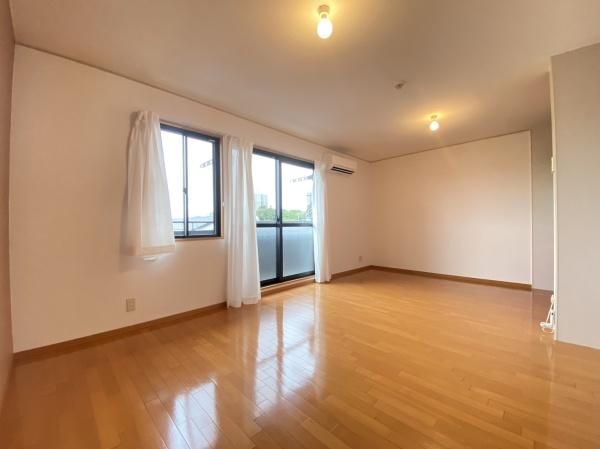 �y�����E���r���O�z�@���d�l�ʐ^