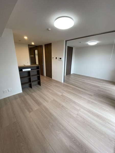 �y�����E���r���O�z�@