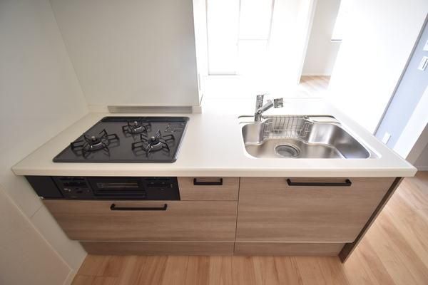 �y�L�b�`���z�@