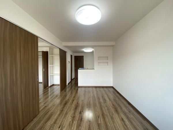 �y�����E���r���O�z�@