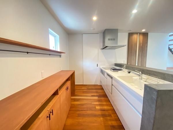 �y�L�b�`���z�@