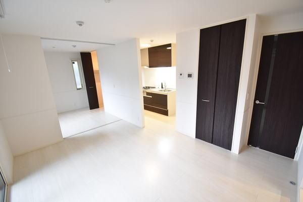 �y�����E���r���O�z�@�����^���f���ʐ^��