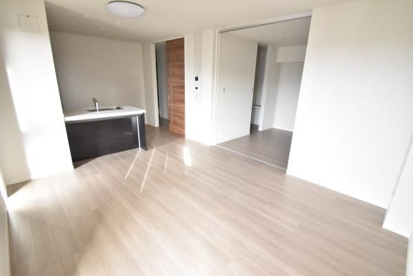 �y�����E���r���O�z�@���]�^�C�v�ɂȂ�܂�