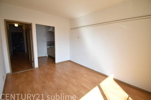 �y�����E���r���O�z�@