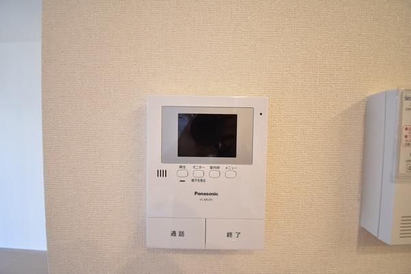 �y�Z�L�����e�B�z�@���d�l�ʐ^