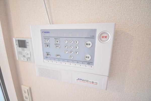 �y�Z�L�����e�B�z�@���������ʎ���