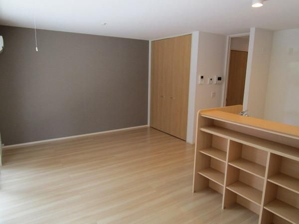 �y�����E���r���O�z�@