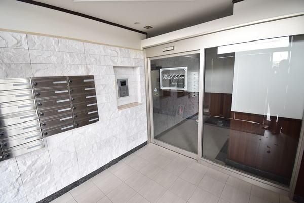 �y�Z�L�����e�B�z�@