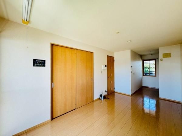 �y�����E���r���O�z�@