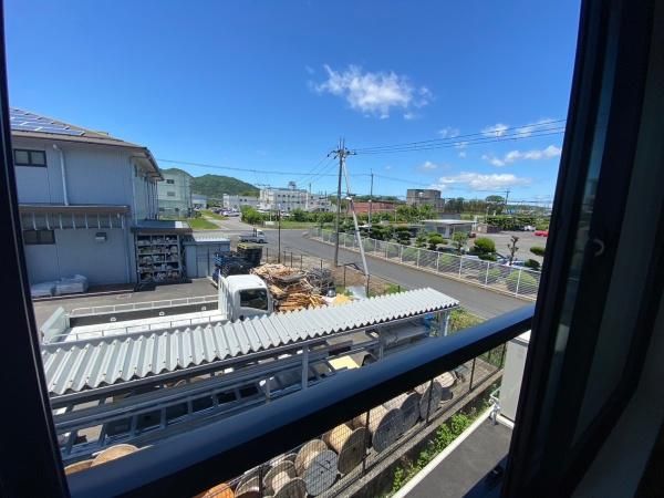 �y���]�z�@