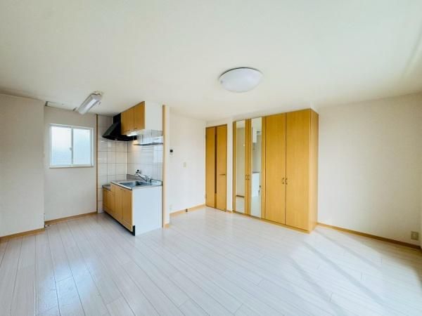 �y�����E���r���O�z�@