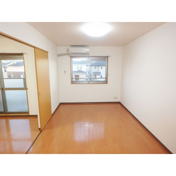 �y�����E���r���O�z�@