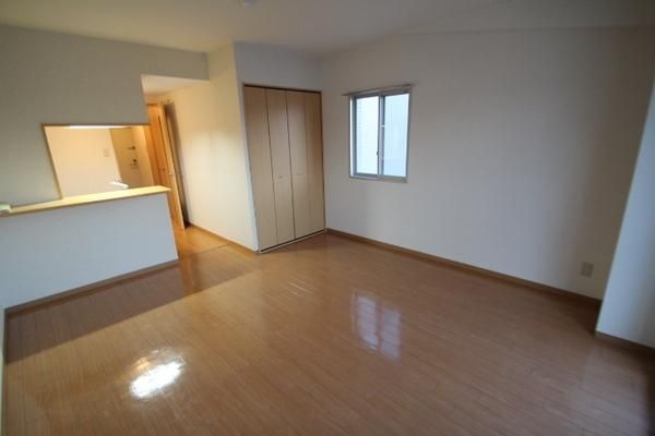 �y�����E���r���O�z�@