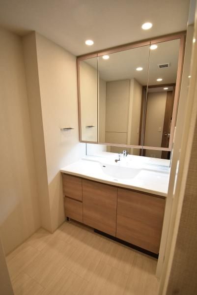 �y���ʏ��z�@