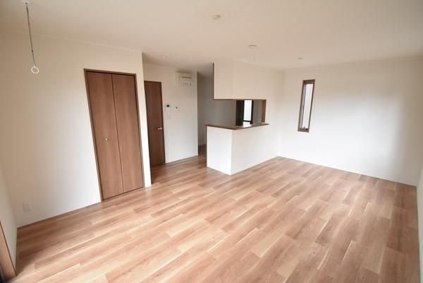 �y�����E���r���O�z�@���������ʎ���