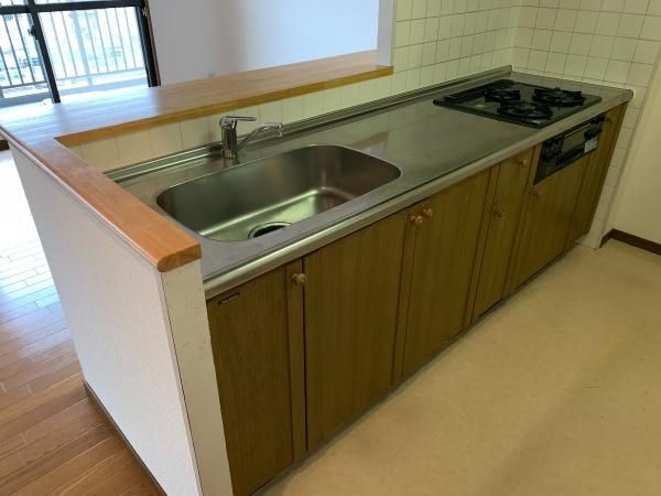 �y�L�b�`���z�@