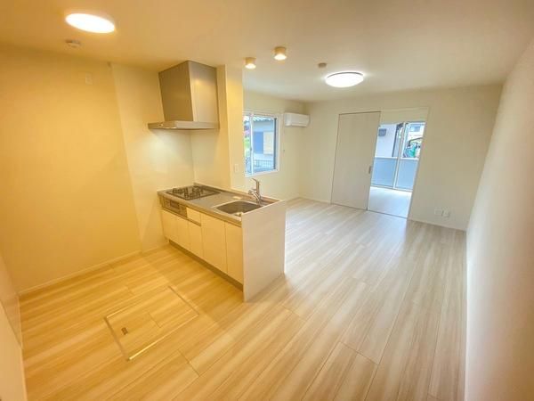 �y�����E���r���O�z�@���������ʎ���