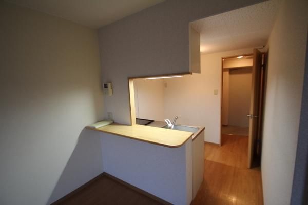 �y�����E���r���O�z�@