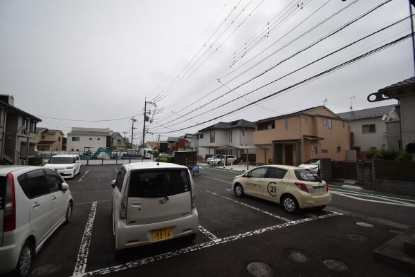 �y���]�z�@